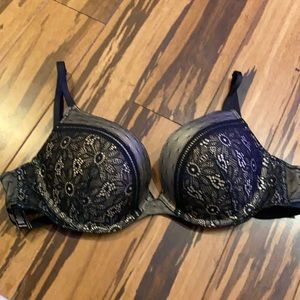 Victoria’s Secret Very Sexy push up bra 34C